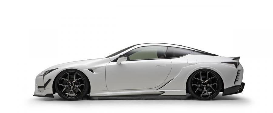  Lexus LC500 by Wald 2017 года  (фото 10 из 16)